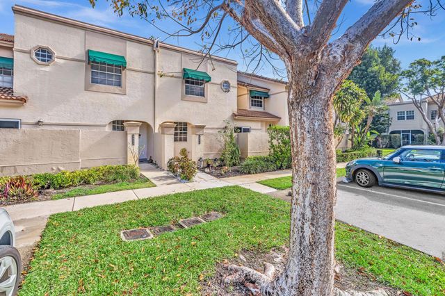 6663 Via Regina, Boca Raton, FL 33433