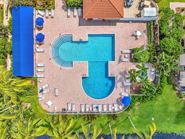 6663 Via Regina, Boca Raton, FL 33433