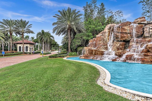 6663 Via Regina, Boca Raton, FL 33433