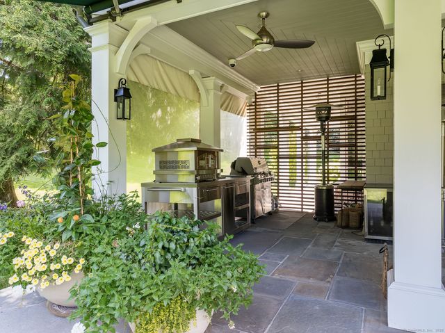 10 Copper Beech Road, Greenwich, CT 06830