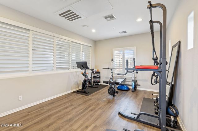 3935 E ROUGH RIDER Road 1332, Phoenix, AZ 85050