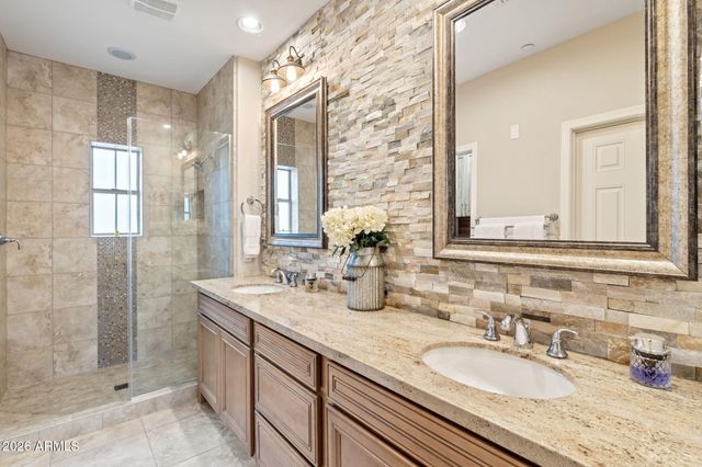 3935 E ROUGH RIDER Road 1332, Phoenix, AZ 85050