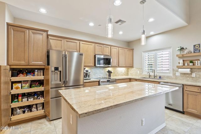 3935 E ROUGH RIDER Road 1332, Phoenix, AZ 85050