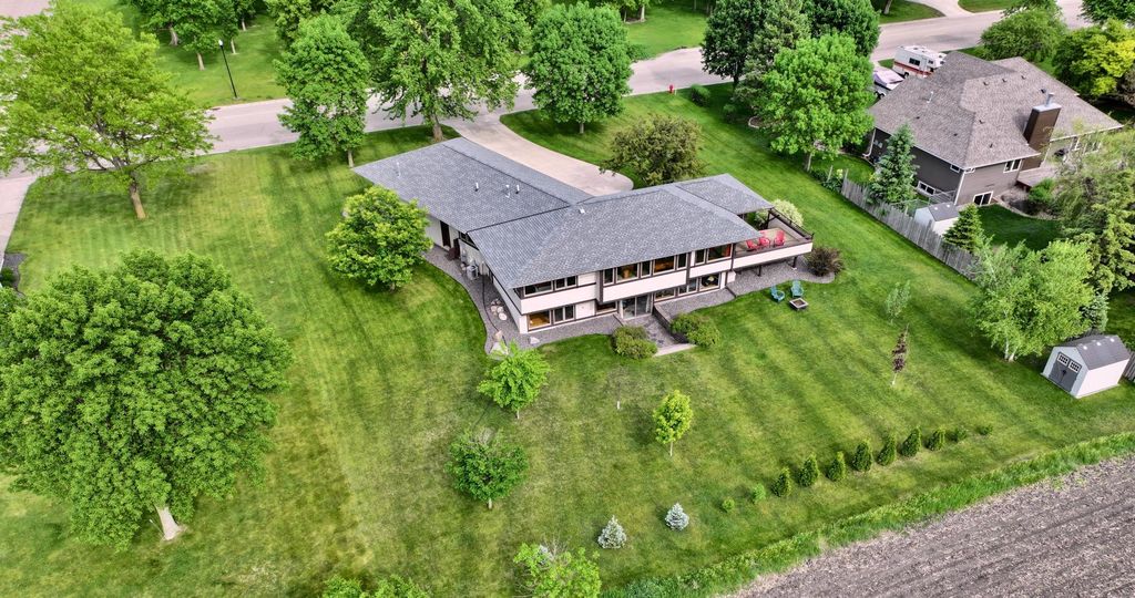 2600 15th Street SW, Willmar, MN 56201