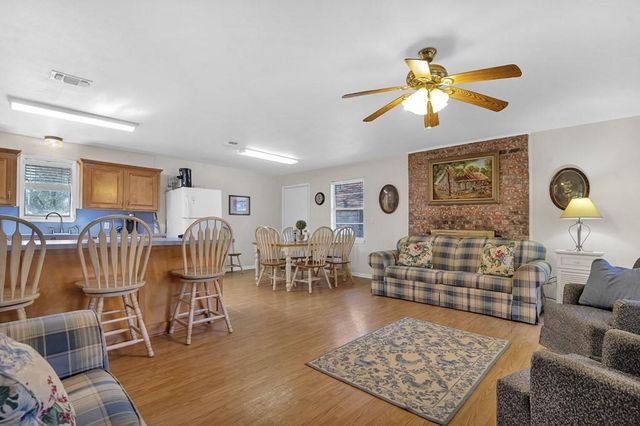 893 Capps Road, Huntington, TX 75949