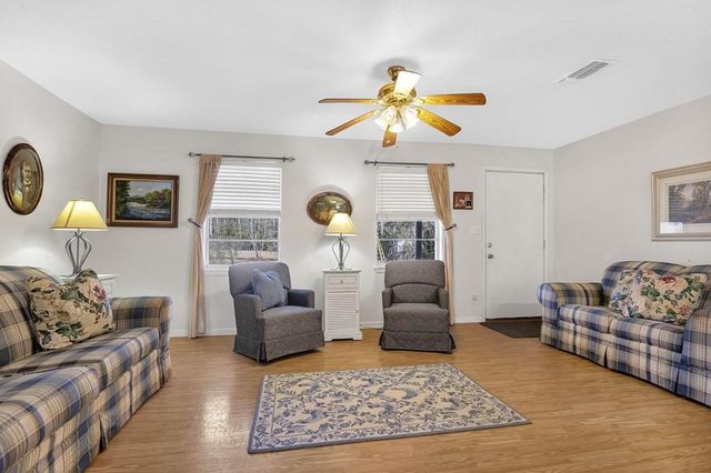 893 Capps Road, Huntington, TX 75949