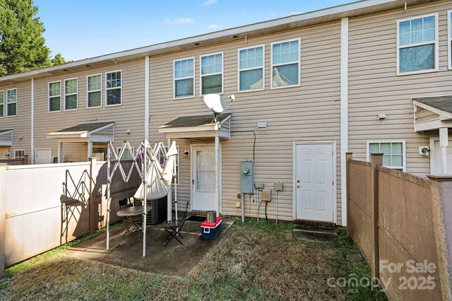 1214 Phil Oneil Drive, Charlotte, NC 28215