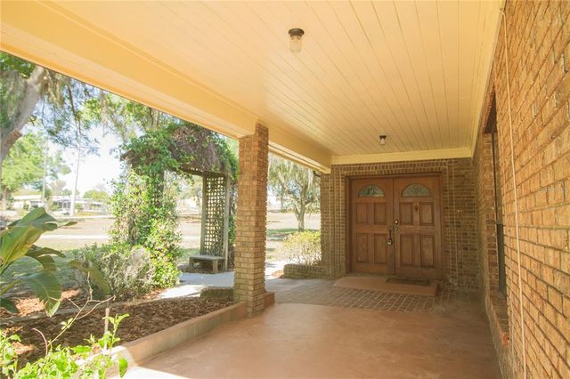2112 ROBIE AVENUE, Mount Dora, FL 32757