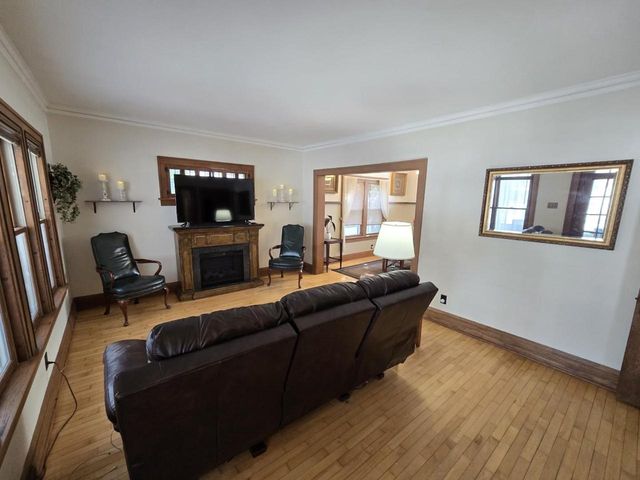 270 GILLETT STREET, Fond Du Lac, WI 54935