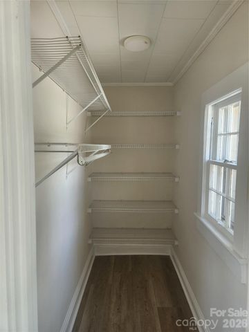 8 N summit Avenue, Granite Falls, NC 28630
