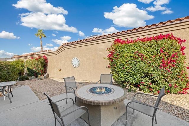 48121 Calle Seranas, La Quinta, CA 92253