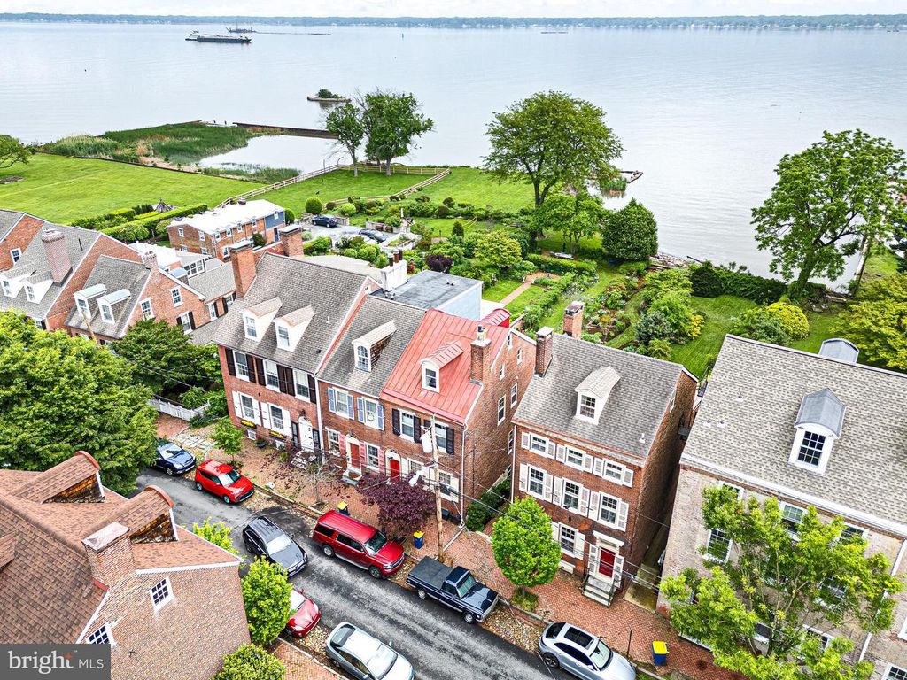 13 THE STRAND, New Castle, DE 19720