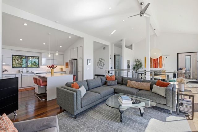 21112 Shear Creek Road, Los Gatos, CA 95033