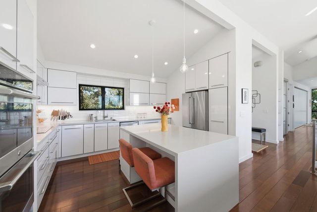 21112 Shear Creek Road, Los Gatos, CA 95033