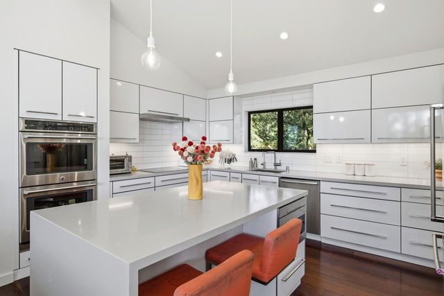 21112 Shear Creek Road, Los Gatos, CA 95033