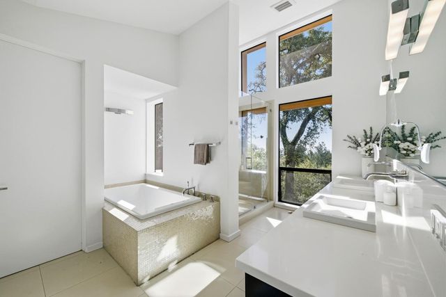 21112 Shear Creek Road, Los Gatos, CA 95033