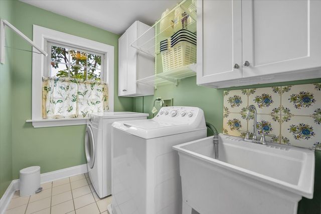 14 S George Street, Mount Prospect, IL 60056