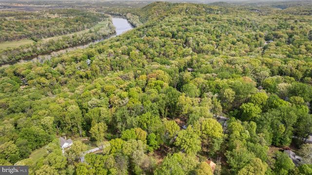 149 GRAY SQUIRREL RD, Harpers Ferry, WV 25425