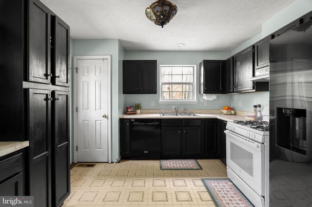 149 GRAY SQUIRREL RD, Harpers Ferry, WV 25425