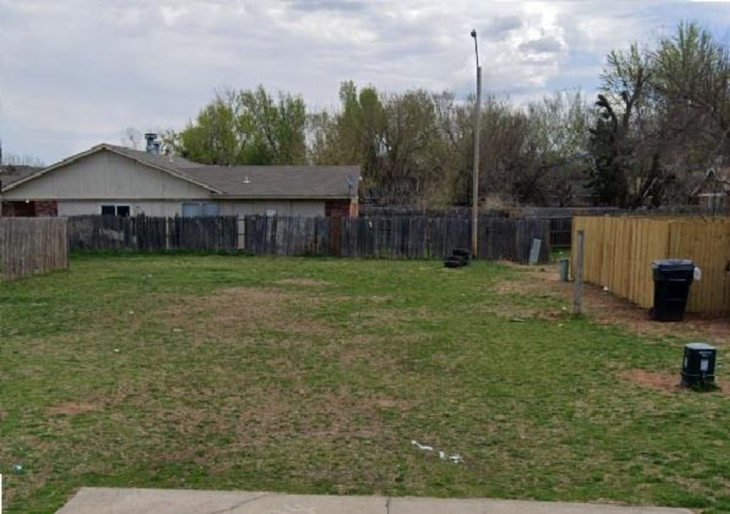 4704 Creek Court, Midwest City, OK 73110