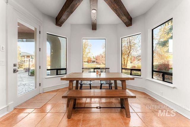 1222 S Lake Pointe Way, Eagle, ID 83616