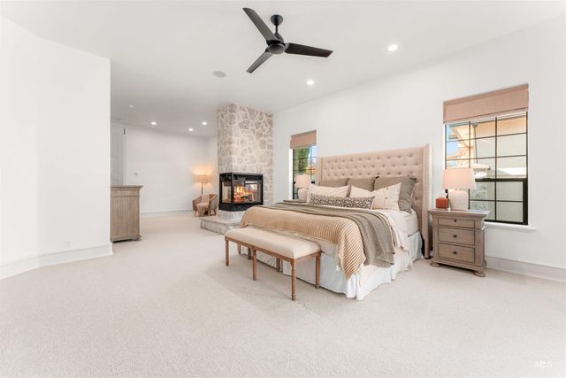 1222 S Lake Pointe Way, Eagle, ID 83616