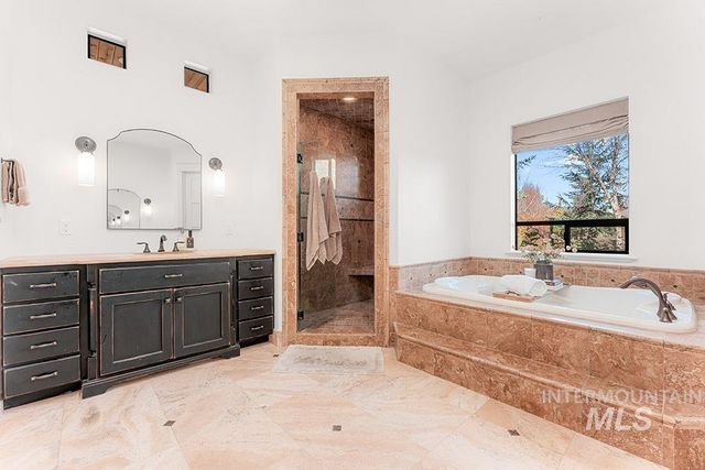 1222 S Lake Pointe Way, Eagle, ID 83616