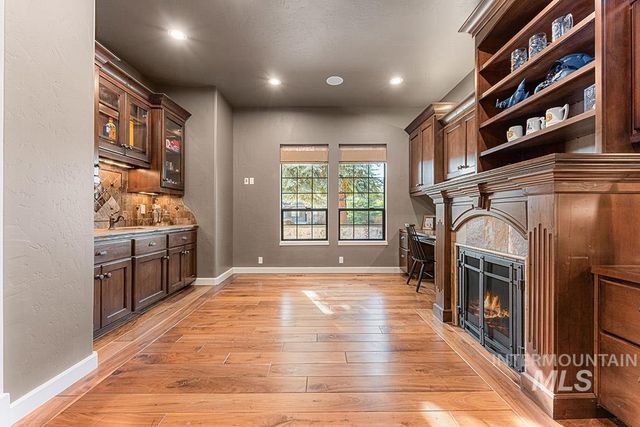 1222 S Lake Pointe Way, Eagle, ID 83616