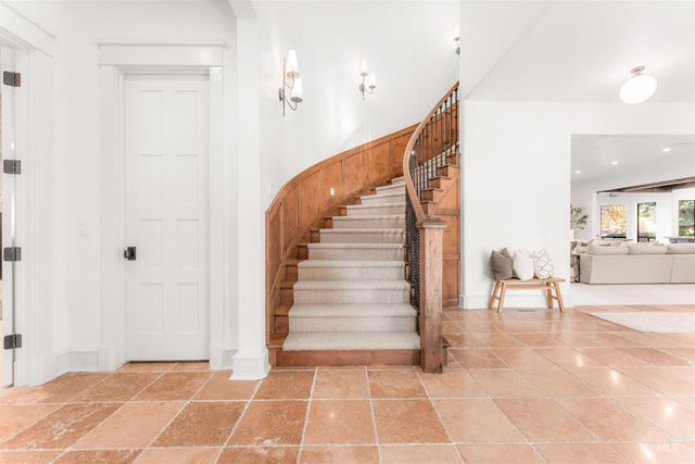 1222 S Lake Pointe Way, Eagle, ID 83616