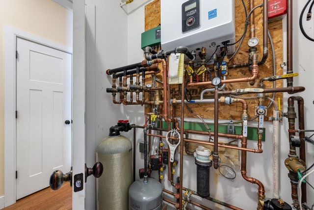 64 Webster Ridge, Shelburne, VT 05482