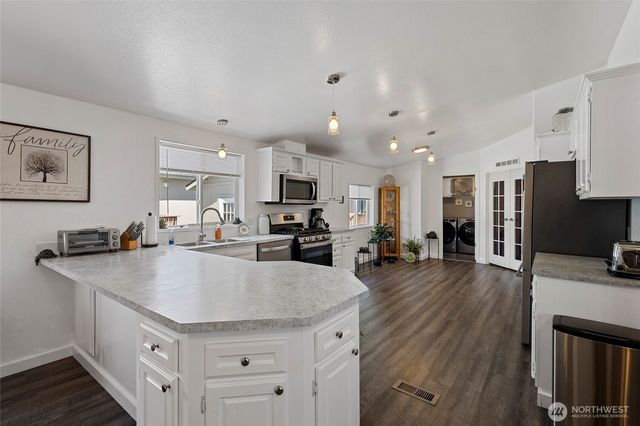 885 Carriage Court, Sedro Woolley, WA 98284