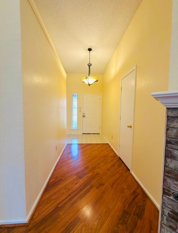 2077 Sundance Court, Lewisville, TX 75067 — photo 2