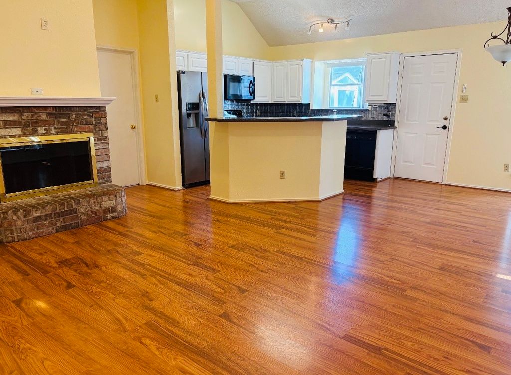 2077 Sundance Court, Lewisville, TX 75067 — photo 4
