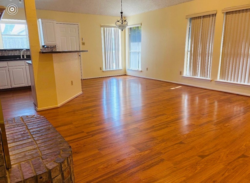 2077 Sundance Court, Lewisville, TX 75067 — photo 5