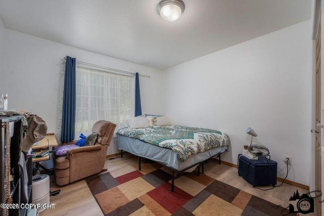 17201 W Lighthouse Drive, Big Lake, AK 99652