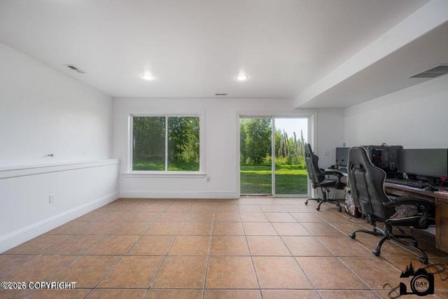 17201 W Lighthouse Drive, Big Lake, AK 99652