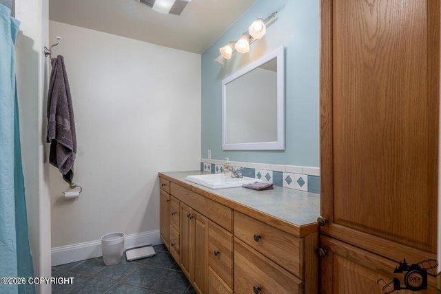 17201 W Lighthouse Drive, Big Lake, AK 99652