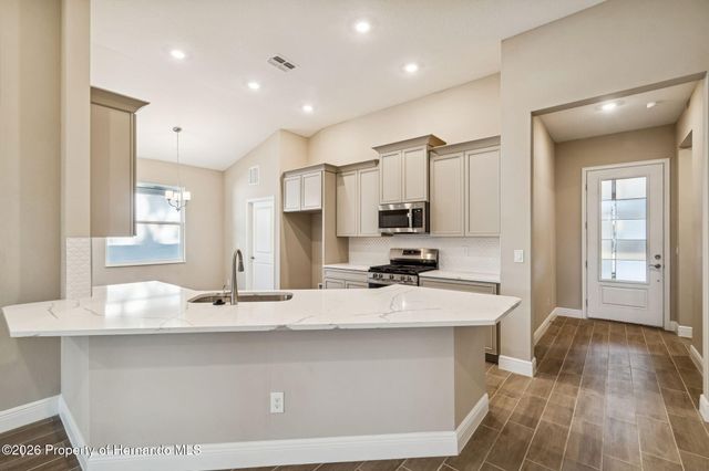 19431 Forest Garden Court, Brooksville, FL 34601