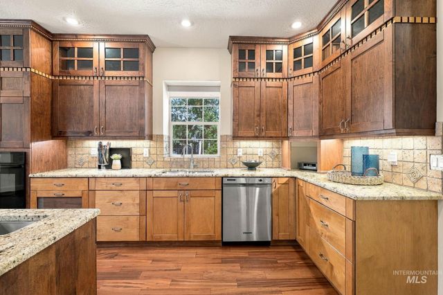 1179 S Arbor Island Pl, Eagle, ID 83616