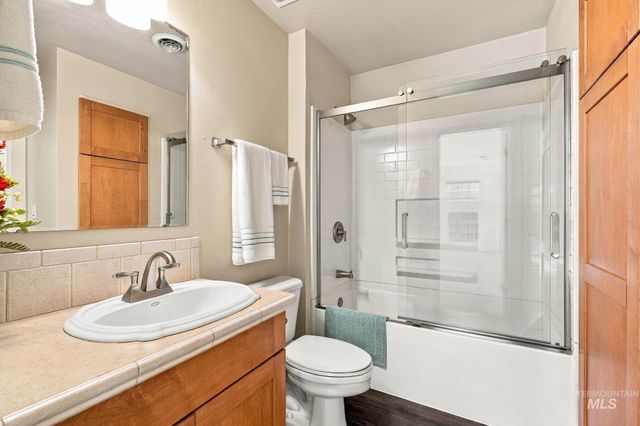 1179 S Arbor Island Pl, Eagle, ID 83616