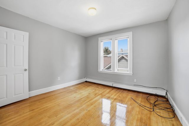 8 Hooper St 3, Worcester, MA 01605
