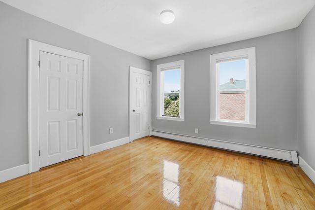 8 Hooper St 3, Worcester, MA 01605
