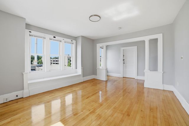 8 Hooper St 3, Worcester, MA 01605