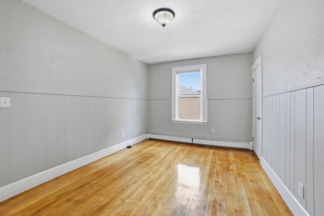 8 Hooper St 3, Worcester, MA 01605