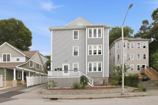 8 Hooper St 3, Worcester, MA 01605