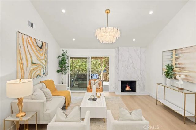 15 Eucalyptus, Irvine, CA 92612