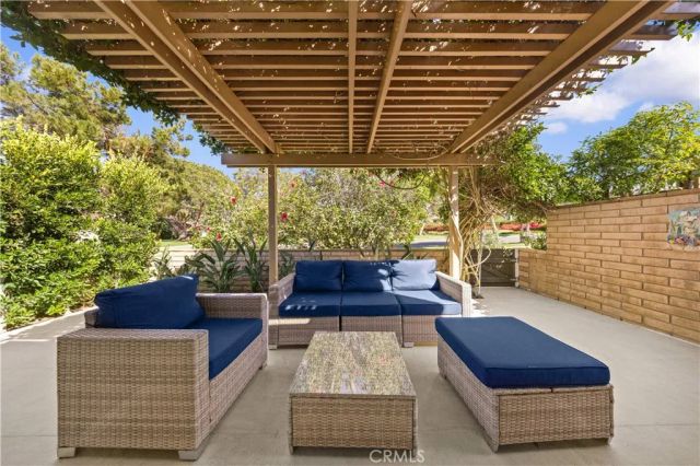 15 Eucalyptus, Irvine, CA 92612
