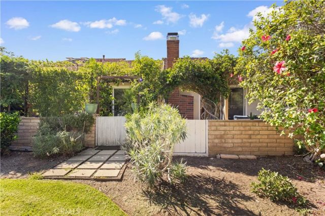 15 Eucalyptus, Irvine, CA 92612