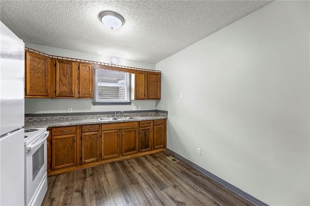 1120 Pottawatomie Street, Leavenworth, KS 66048