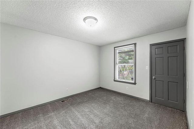 1120 Pottawatomie Street, Leavenworth, KS 66048